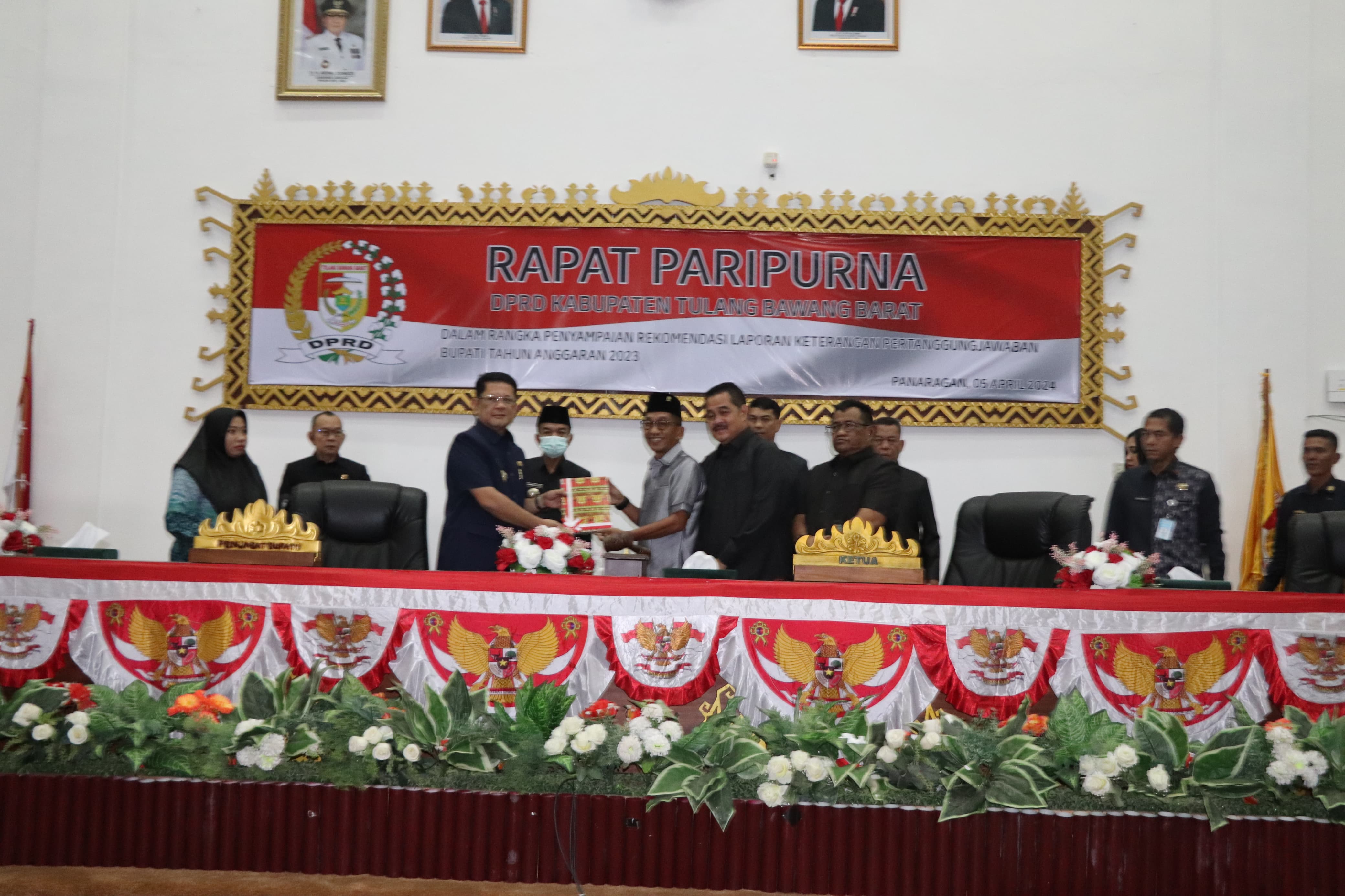 Dewan perwakilan Rakyat Daerah (DPRD) menggelar rapat paripurna dalam rangka penyampaian rekomendasi atas laporan keterangan pertanggung jawaban (LKPJ) Bupati Tubaba di tahun anggaran 2023.